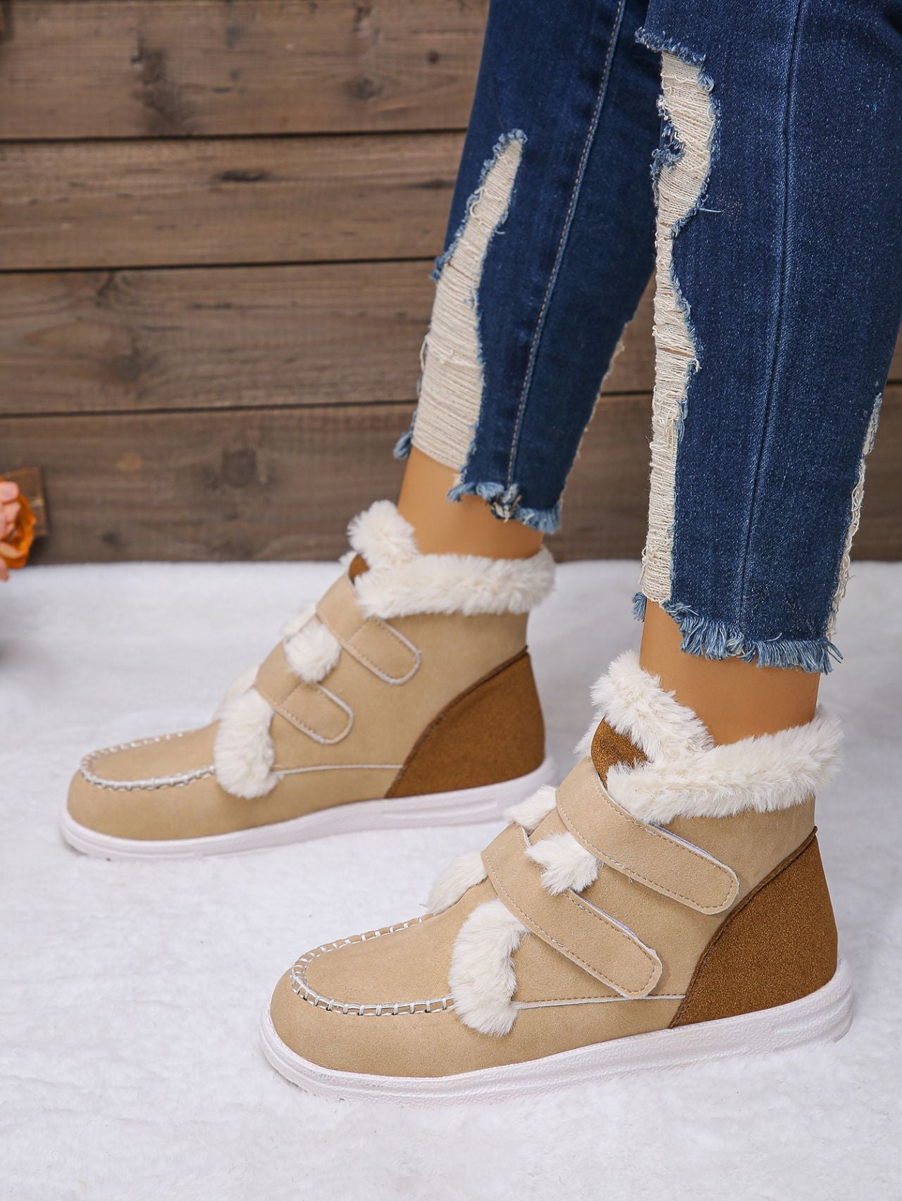 Women's Round Toe Flat BootsStay comfortable and stylish with our Women's  Round Toe Flat Boots. Made with a soft fur lining and durable rubber sole, these boots will keep your feet warm and coShoesPlush Fashion ShopPlush Fashion ShopRound Toe Flat Boots