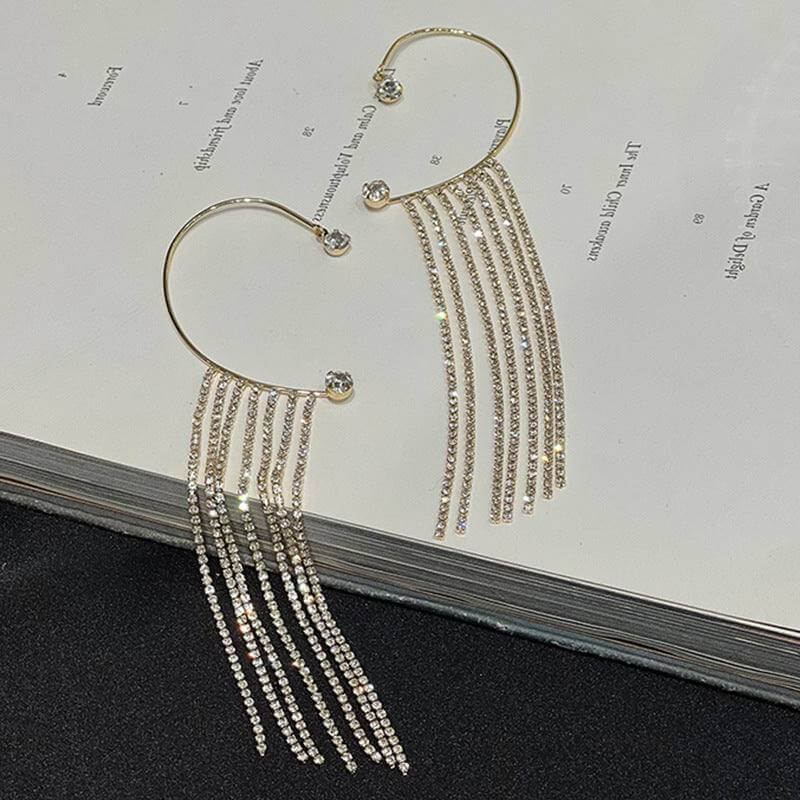 Fashionable And Simple Long Tassel EarringsEnhance your style with our Fashionable And Simple Long Tassel Earrings! Made with high-quality alloy and electroplated for a durable finish. Available in gold-plateEaringsPlush Fashions ShopPlush Fashion ShopSimple Long Tassel Earrings